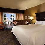 Hotel Hilton Historic Plaza 4*