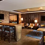 Hilton Historic Plaza Hotel