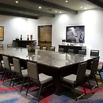 Hilton Historic Plaza Hotel 4*