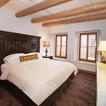 Hilton Historic Plaza 4*