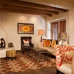Hilton Historic Plaza Hotel