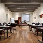 Hotel Hilton Historic Plaza 4*