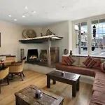 Hotel Hilton Historic Plaza 4*