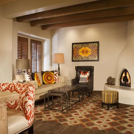 Hotel Hilton Historic Plaza