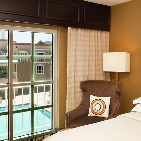 Hotel Hilton Historic Plaza 4*