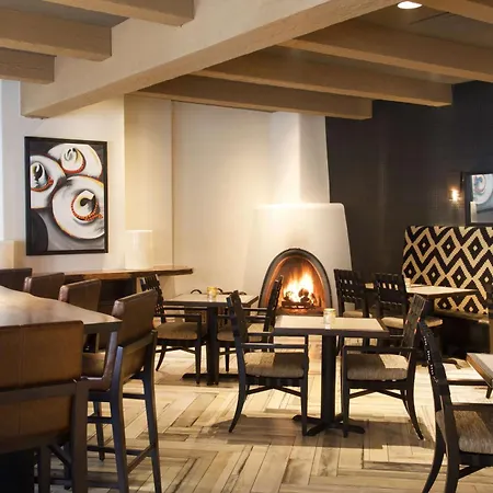 Hilton Historic Plaza Santa Fé