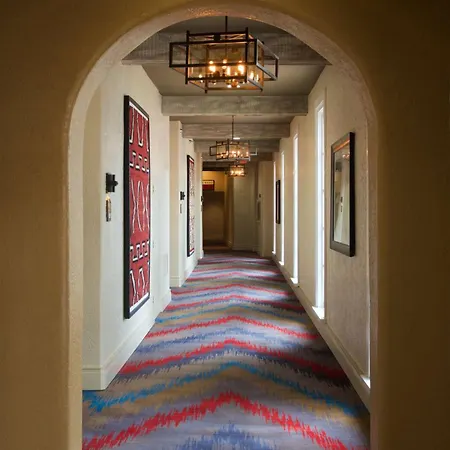 Hotel Hilton Historic Plaza