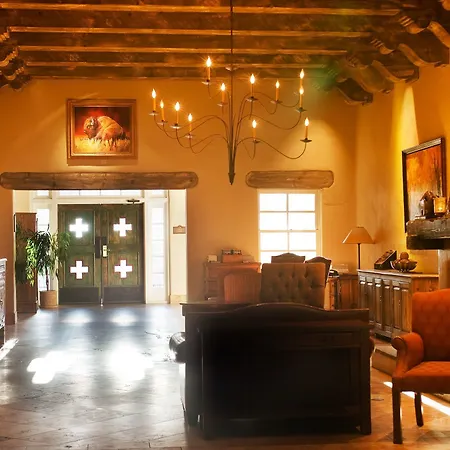 Hilton Historic Plaza 4*