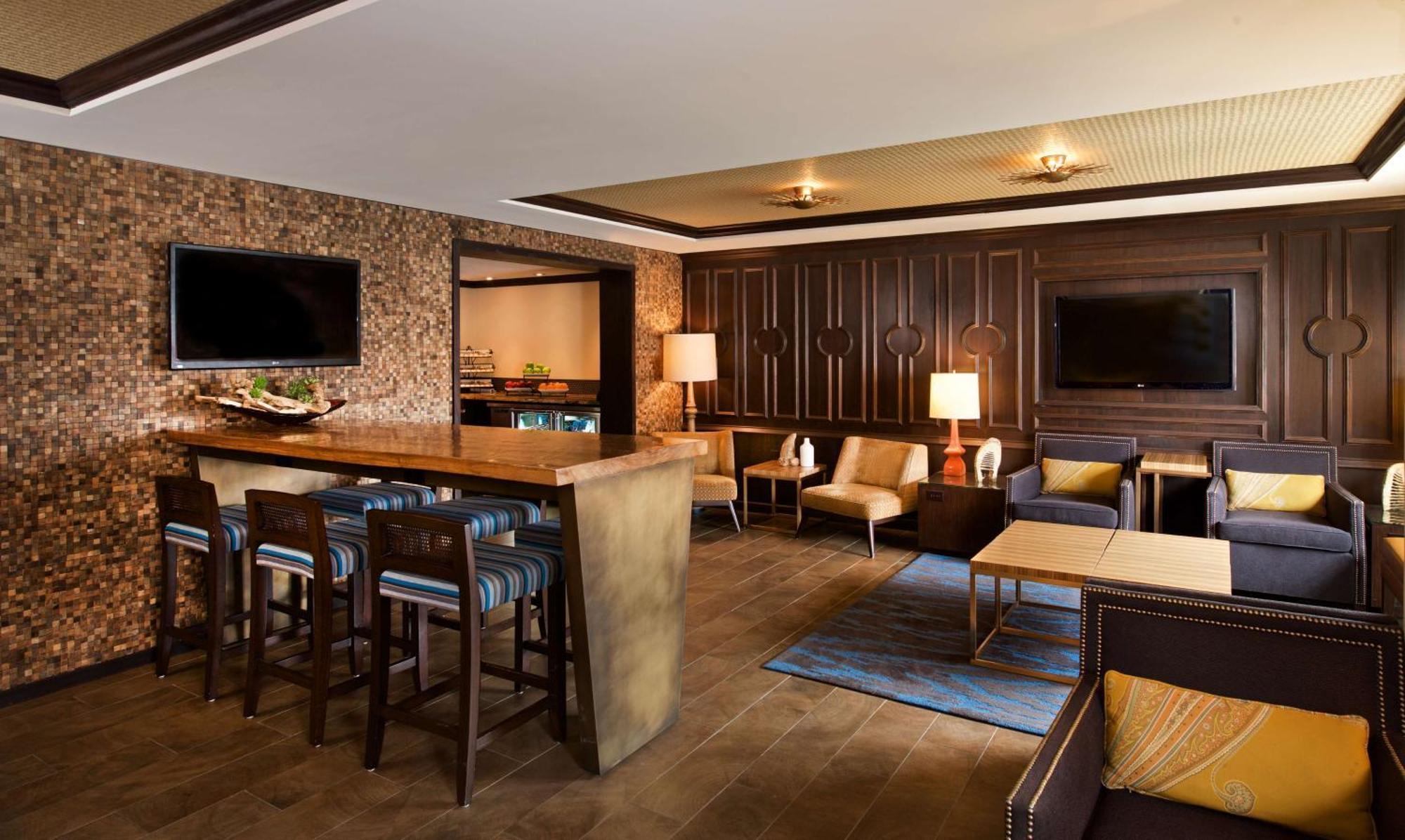 Hilton Historic Plaza Hotel