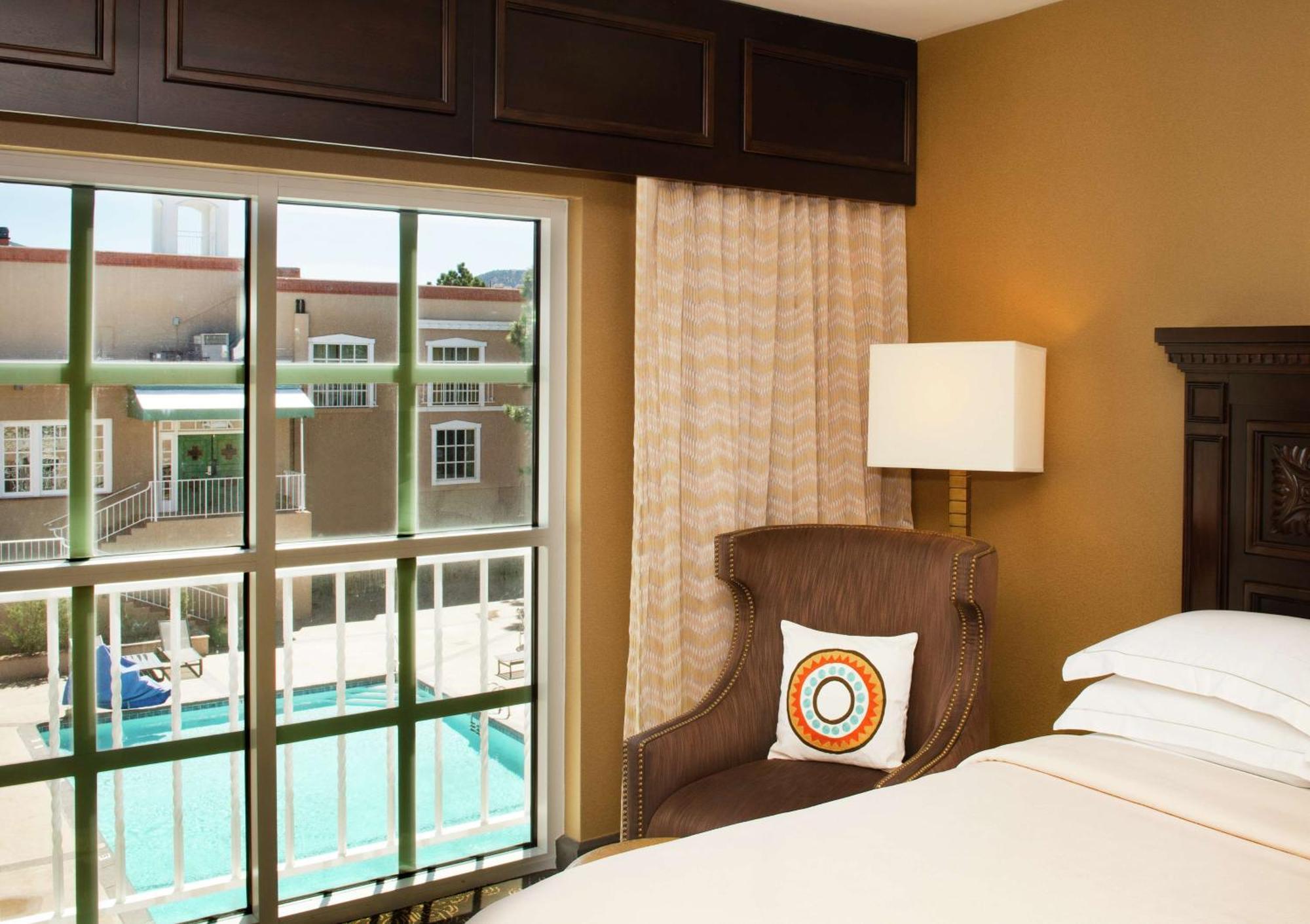 Hotel Hilton Historic Plaza 4*
