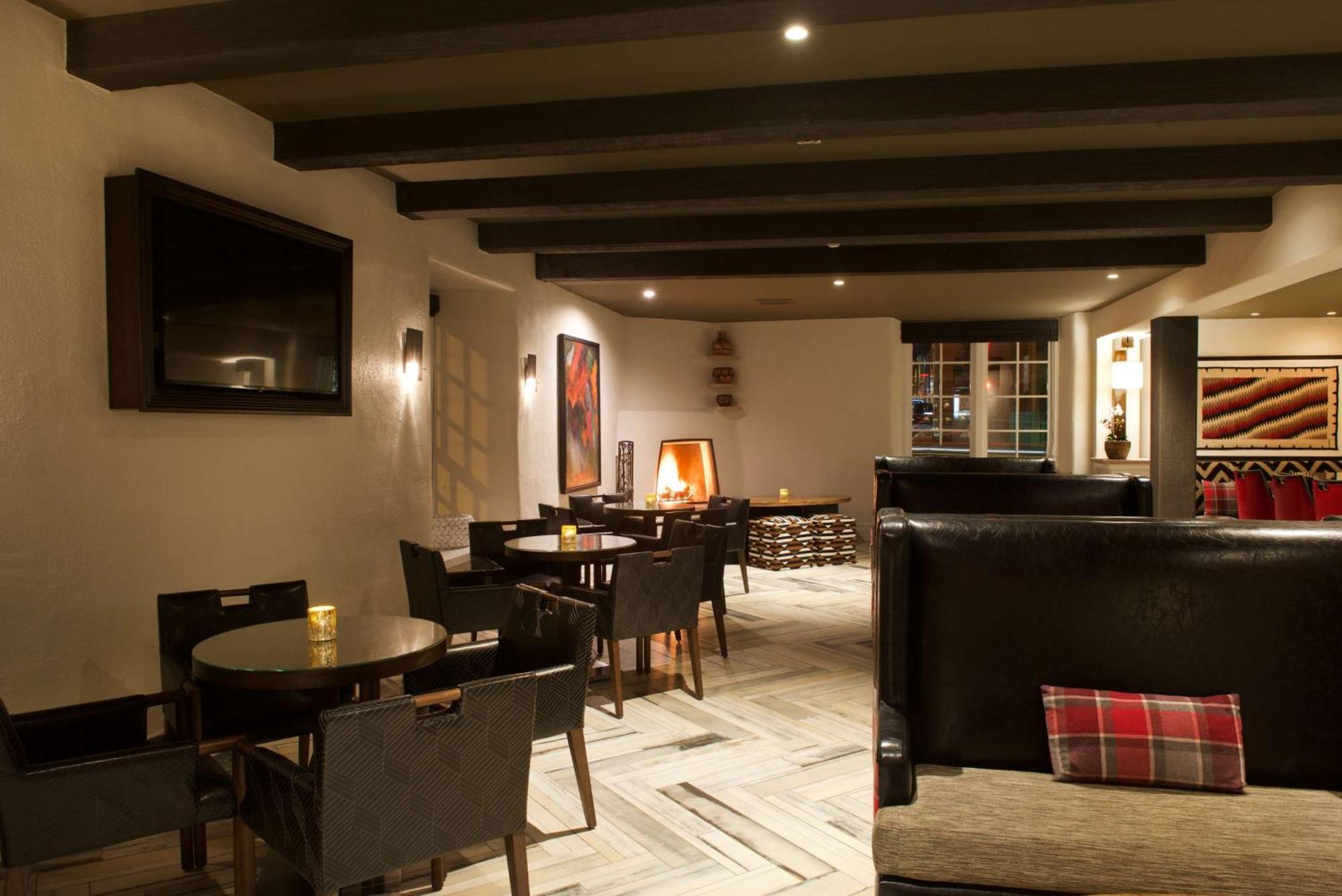 Hotel Hilton Historic Plaza 4*