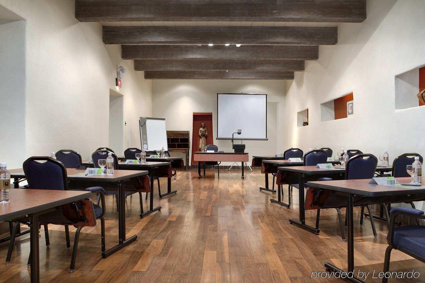 Hotel Hilton Historic Plaza 4*