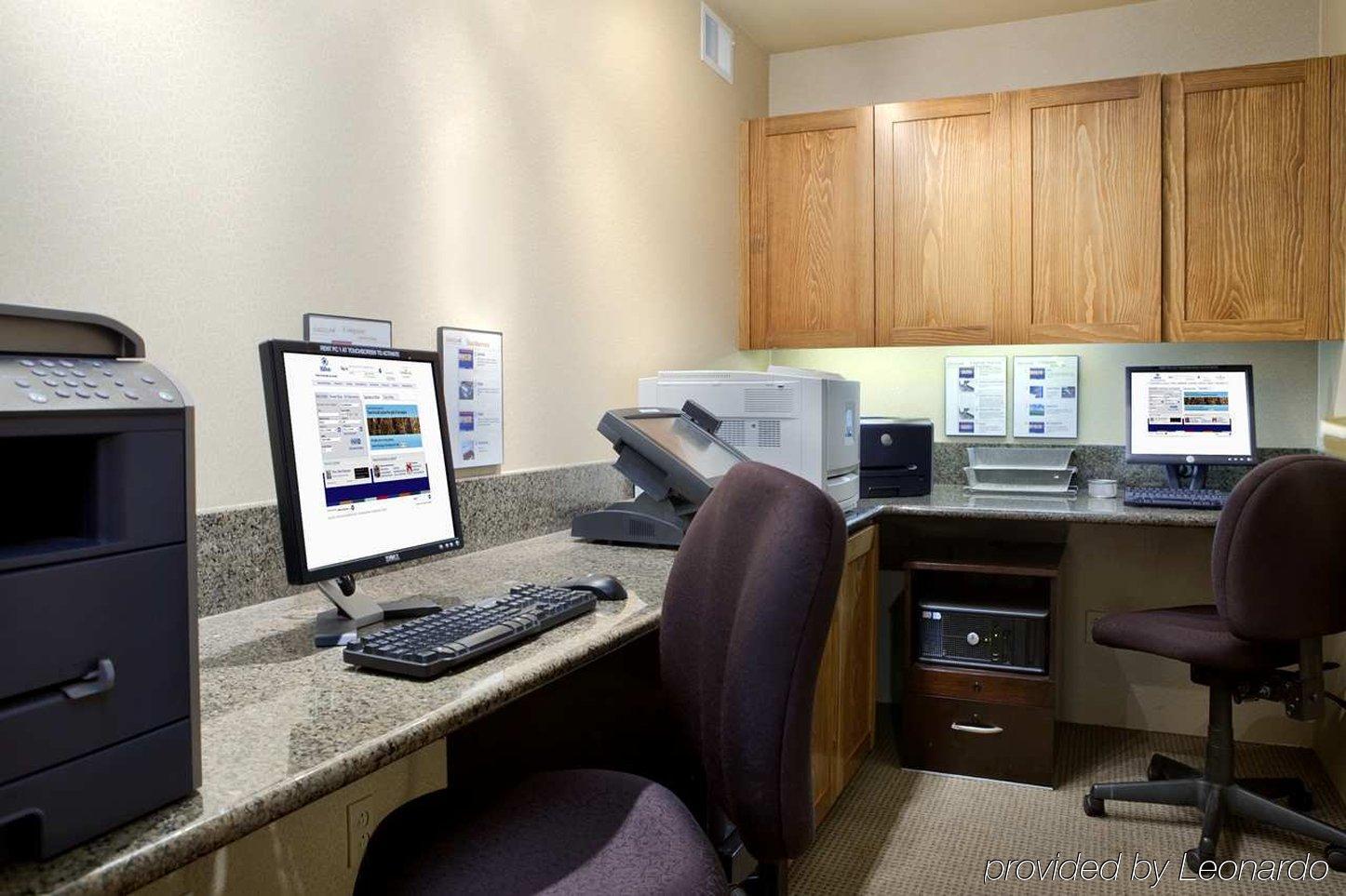 Hilton Historic Plaza Hotel 4*